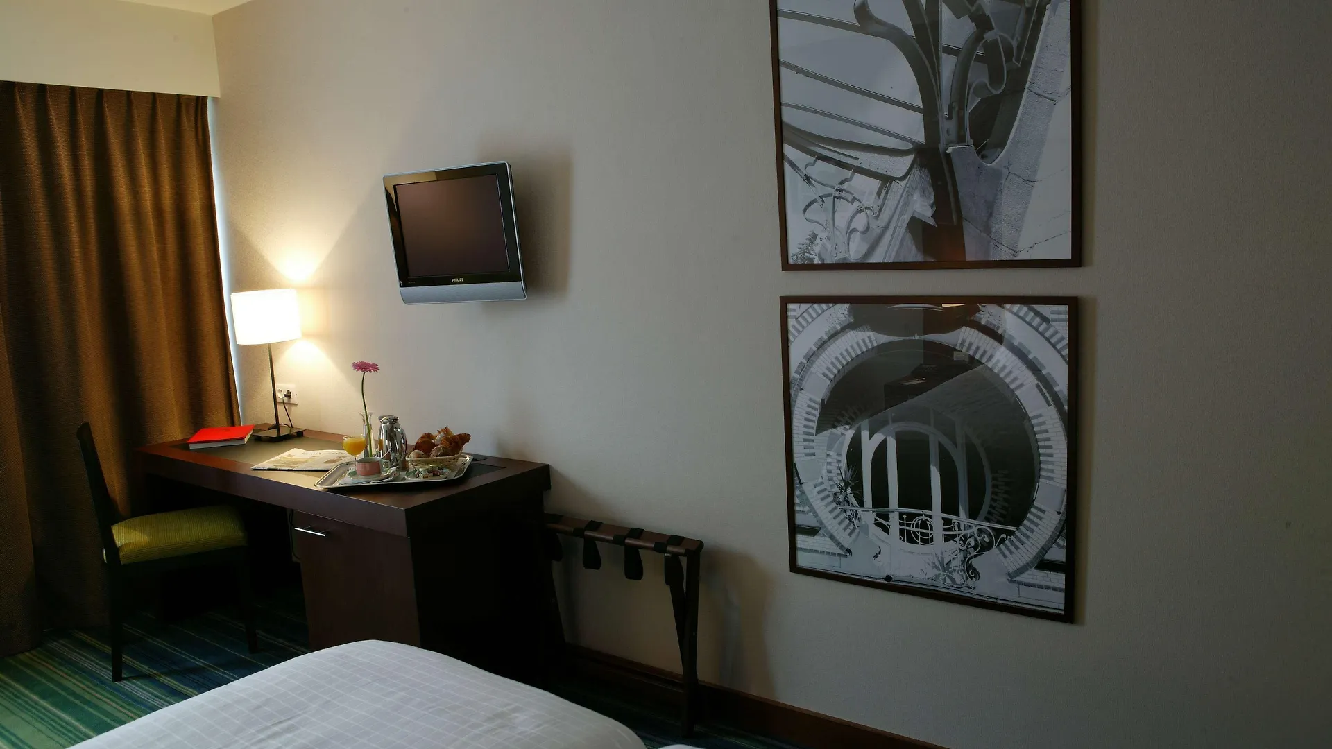 New Hotel Charlemagne Брюссель