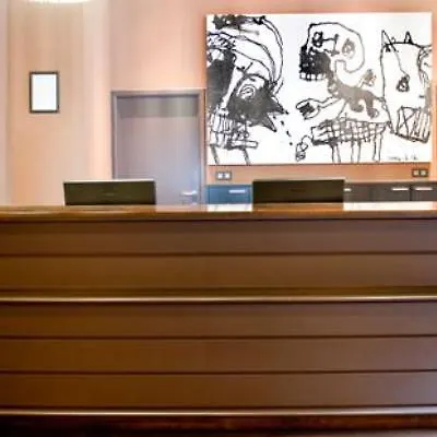 New Hotel Charlemagne Брюссель