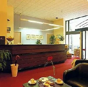 New Hotel Charlemagne Брюссель